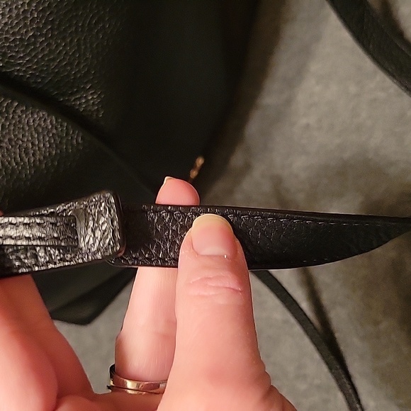 Michael Kors black pebbled leather tote bag w/tie top, long strap - Picture 4 of 9